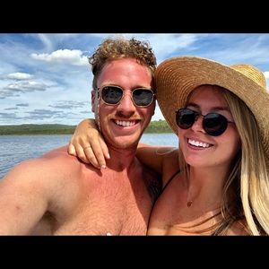 Meet your Posher, Brittney